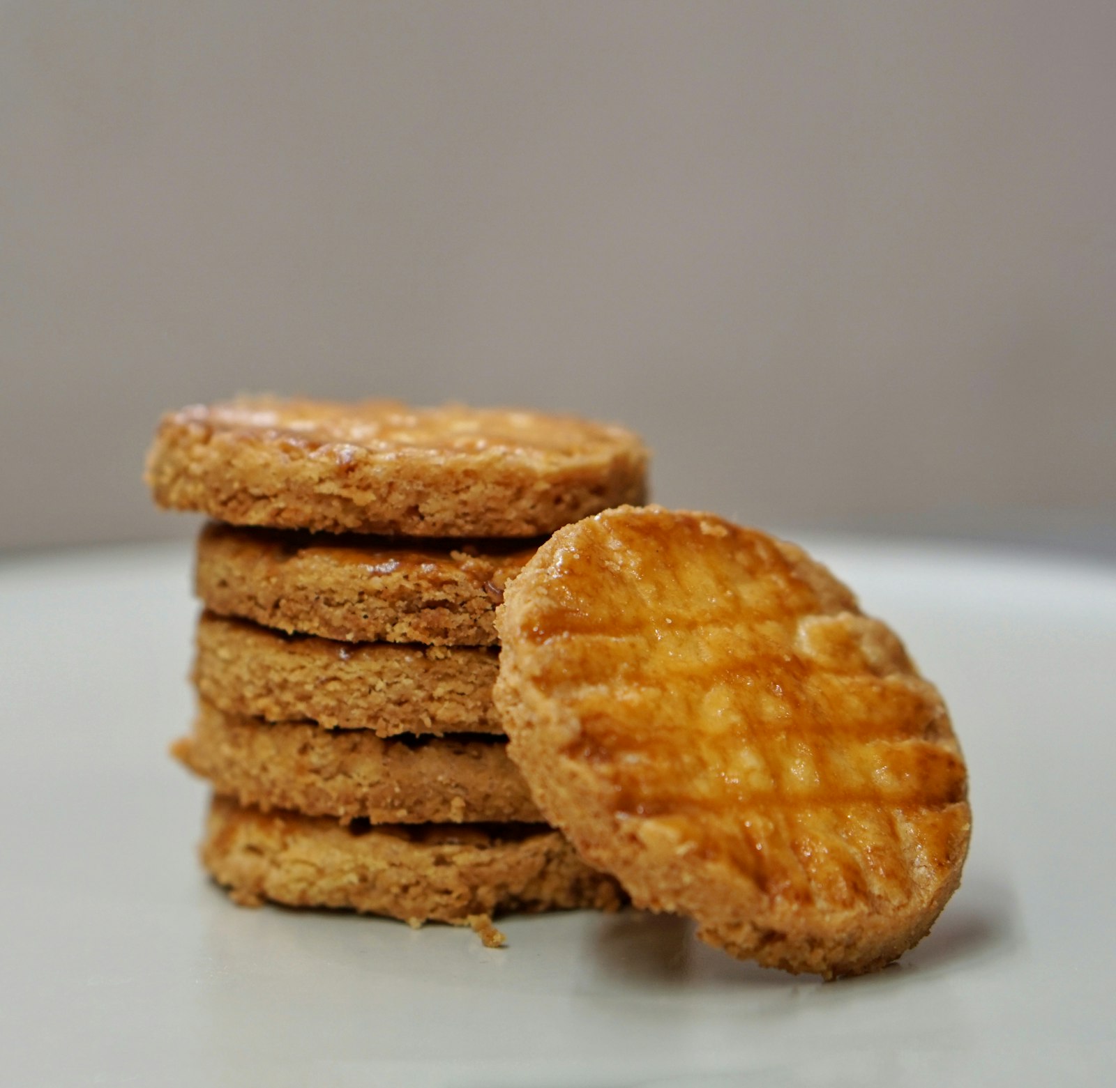 Ginger nuts